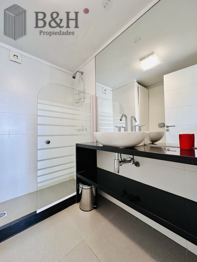Apartamento ID.3421 - Alquiler temporario de Apartamento de 2 Dormitorios en edificio Silente Playa Brava