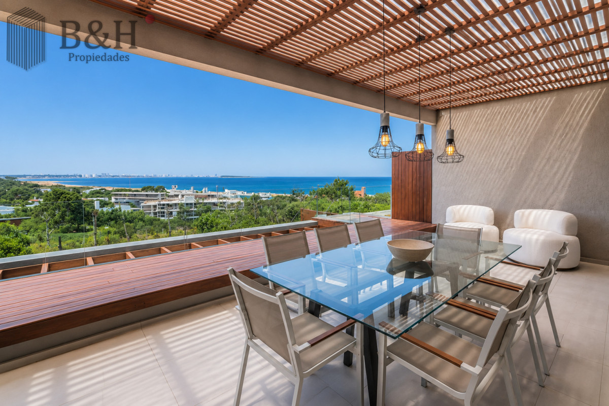 Apartamento ID.7754 - Apartamento de 3 Dormitorios, Parrillero de uso exclusivo y Jardín en Punta Ballena, Punta del Este