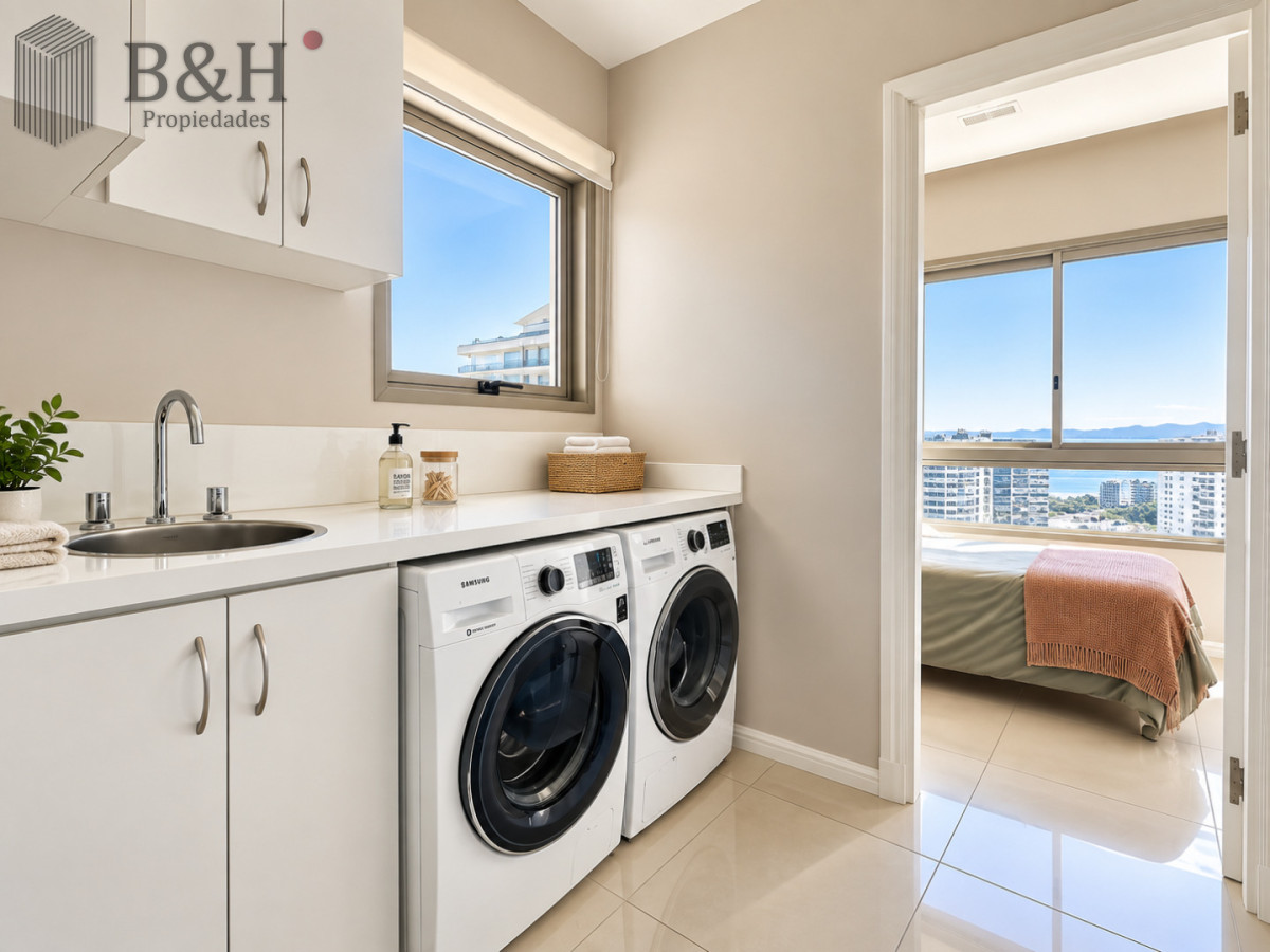 Apartamento ID.8147 - Penthouse Dúplex 5 Suites en Torre Imperiale, con Piscina Privada, Barbacoa y Vista al Mar. Playa Brava, Punta del Este