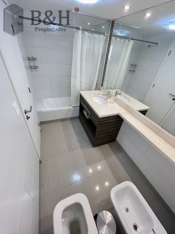 Apartamento ID.6038 - Apartamento de 2 Dormitorios a Pocos Metros de Playa Brava, Punta del Este