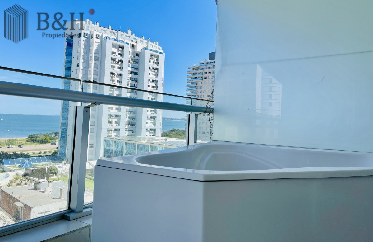Apartamento ID.7071 - Venta y alquiler temporario de apartamento de dos dormitorios en playa Mansa, Punta del Este