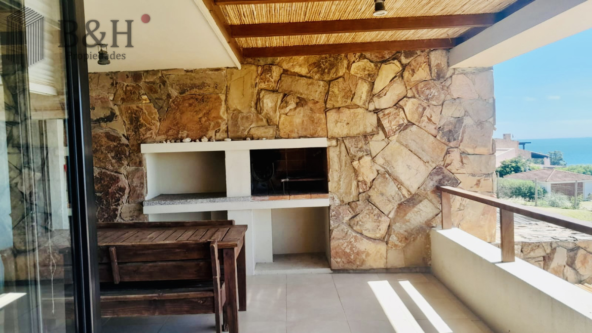 Apartamento ID.6894 - Venta de apartamento de dos dormitorios con dos baños en maravilloso complejo de Punta Ballena 
