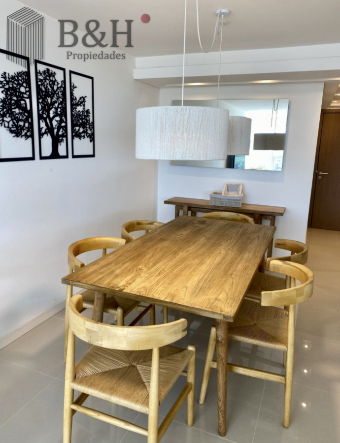 Apartamento ID.5905 - Alquiler temporal de apartamento piso alto de 2 dormitorios más servicio en playa brava 