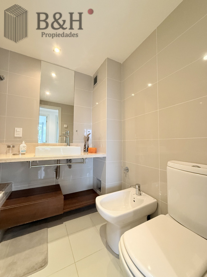 Apartamento ID.6866 - Alquiler Anual Moderno Apartamento de 2 Dormitorios, Roosevelt cerca de Playa Brava