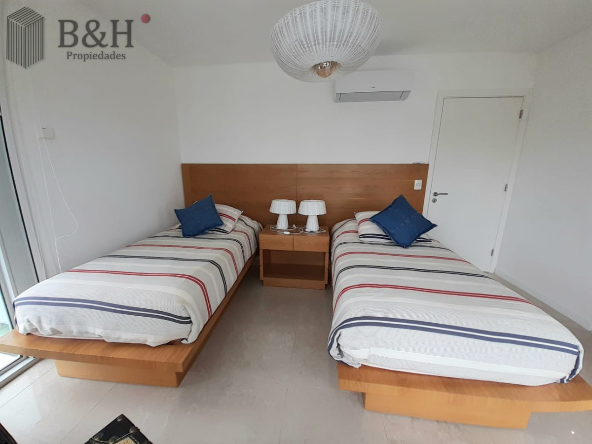 Apartamento ID.855 - Alquiler temporal de apartamento esquinero en Torre Le Parc II, Playa Brava