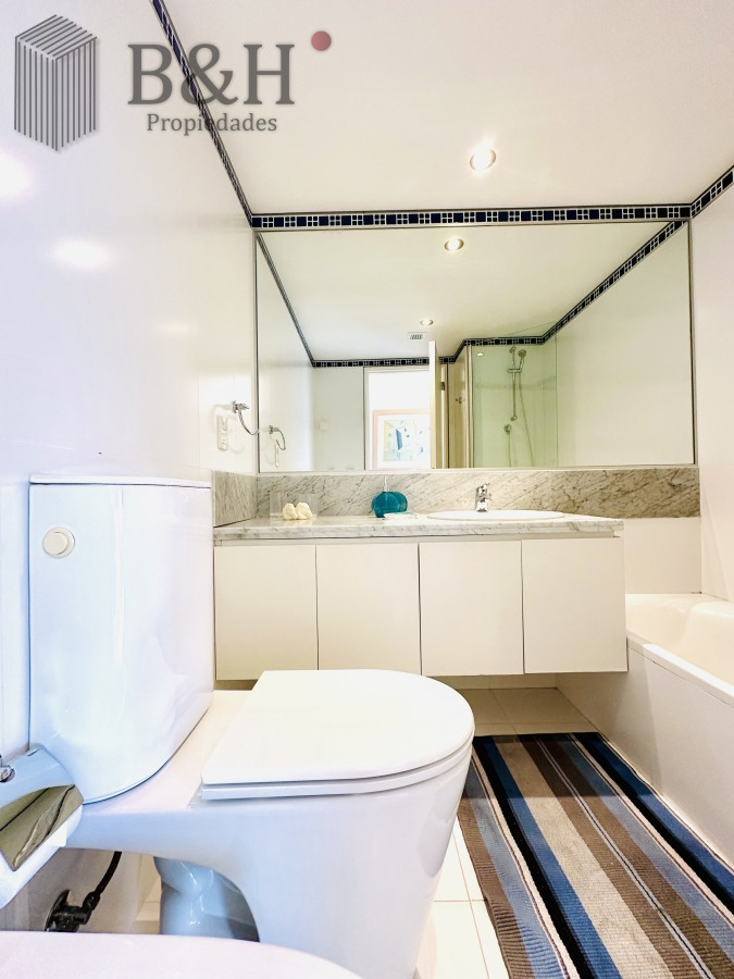 Apartamento ID.2690 - Oportunidad en Venta y Alquiler temporal de maravilloso departamento esquinero en Torre Le Parc, Playa Brava, Punta del Este