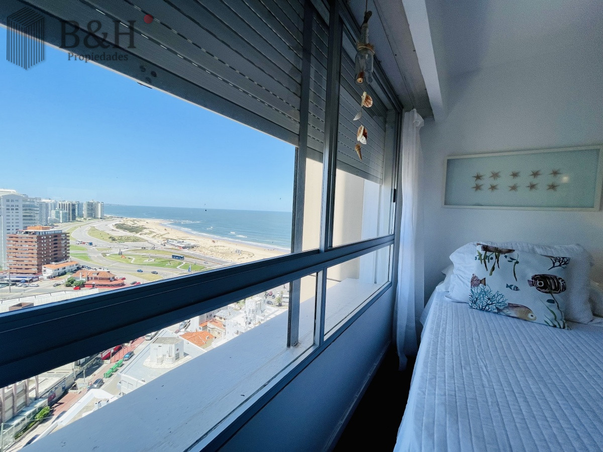 Apartamento ID.1426 - Alquiler temporario de maravilloso departamento piso alto de tres dormitorios, Peninsula, Punta del Este