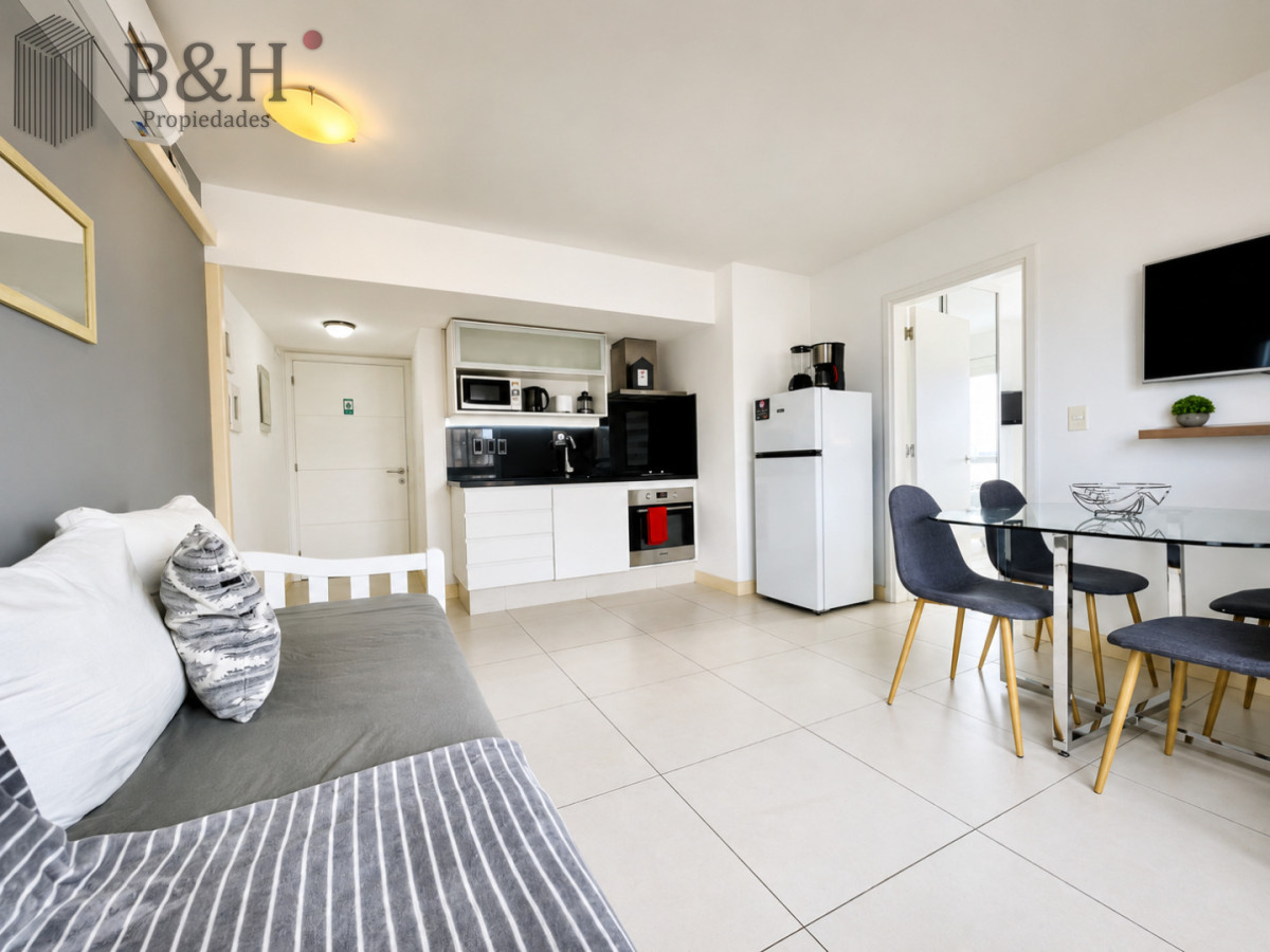 Apartamento ID.5284 - Venta de apartamento de 1 Dormitorio en el corazón de la Península, Punta del Este