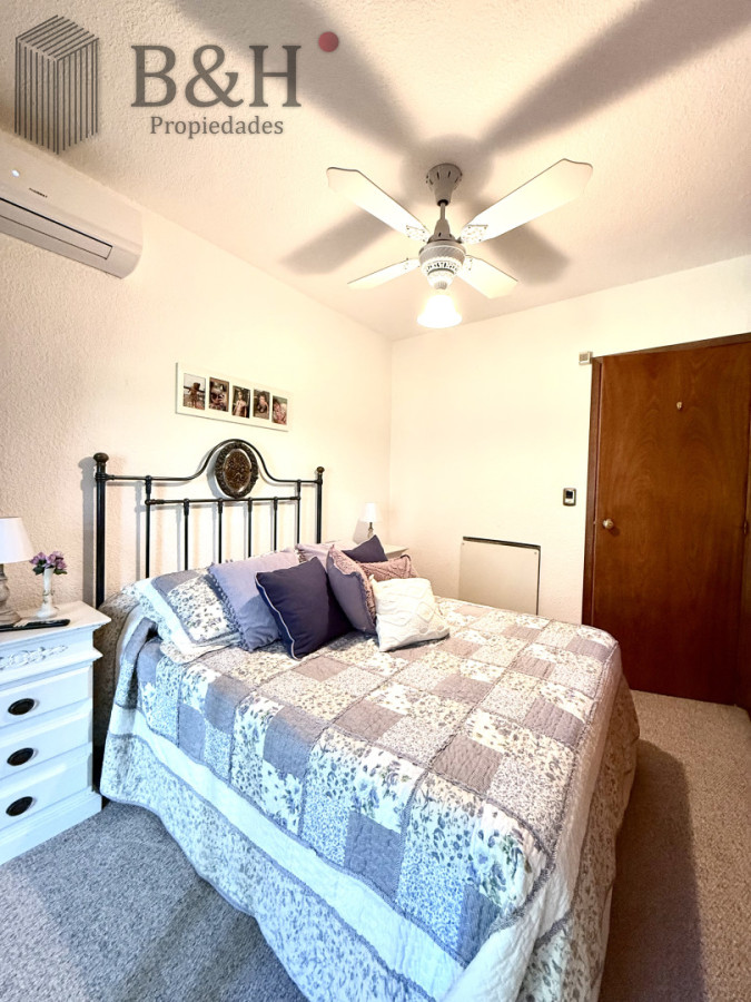 Apartamento ID.7163 - Apartamento en venta playa Mansa de 4 dormitorios y amplia terraza con parrillero propio 
