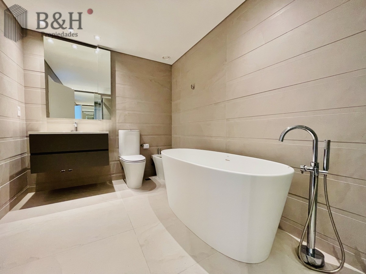 Apartamento ID.8158 - Exclusiva planta unificada Penthouse a estrenar en venta Playa Brava, Punta del Este