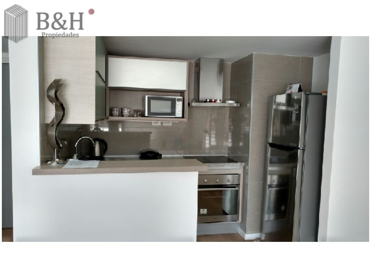 Apartamento ID.4572 - Alquiler temporal de apartamento de dos dormitorios con dos baños en Playa Mansa, Punta del Este