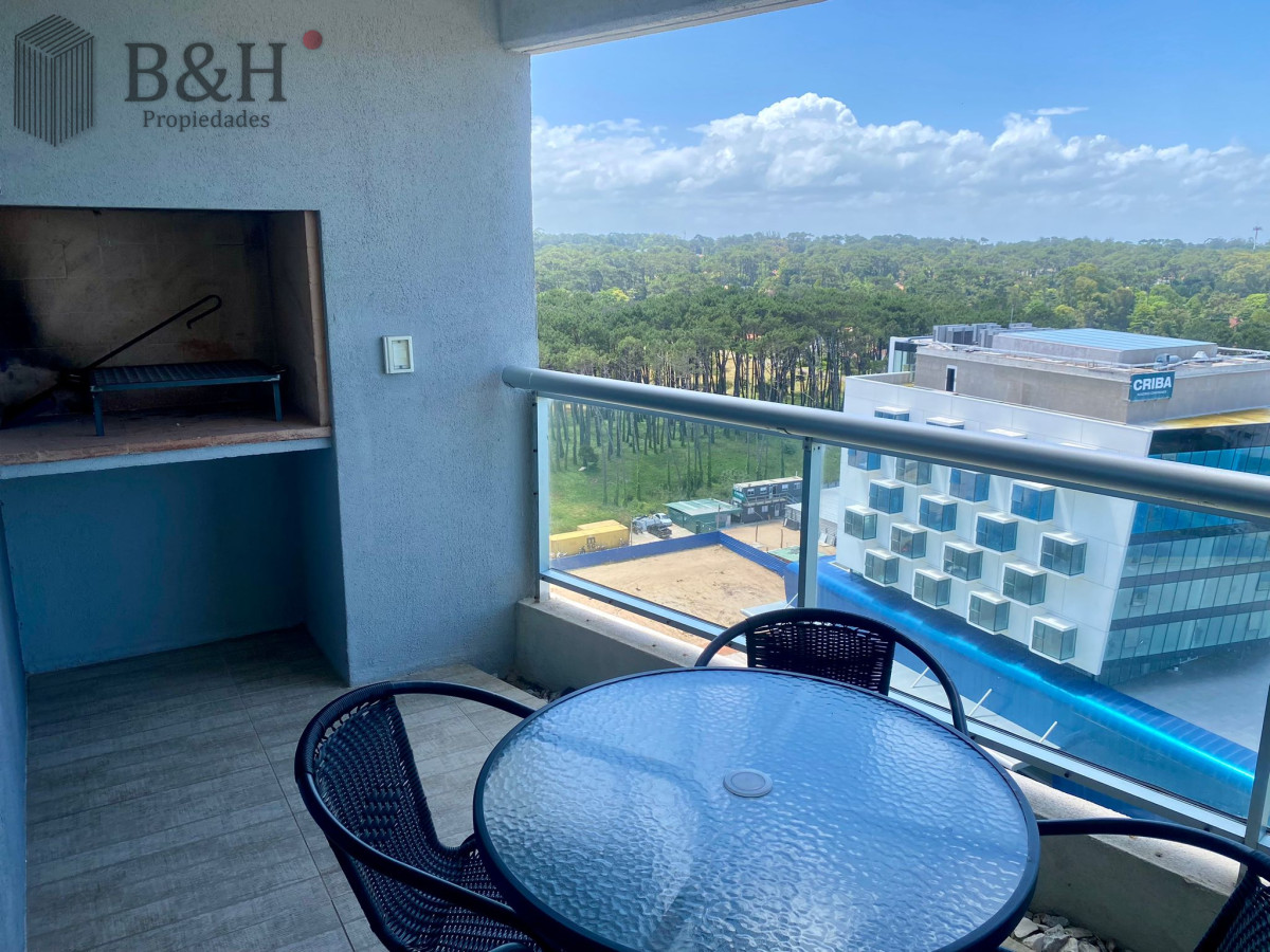 Apartamento ID.5766 - Moderno Departamento de 3 Dormitorios con Parrillero y vista al Mar en Playa Brava