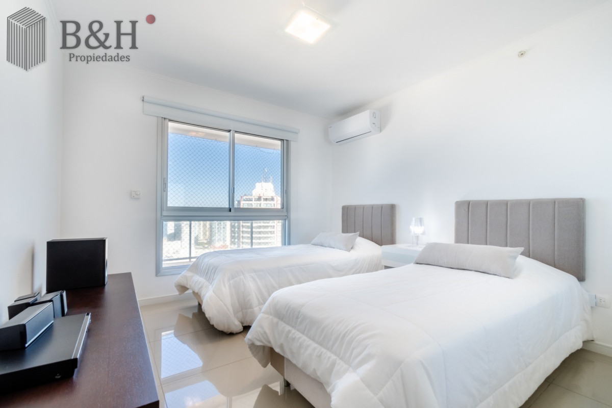 Apartamento ID.473 - Apartamento de 2 Dormitorios en Playa Brava con Vista al Mar - Venta