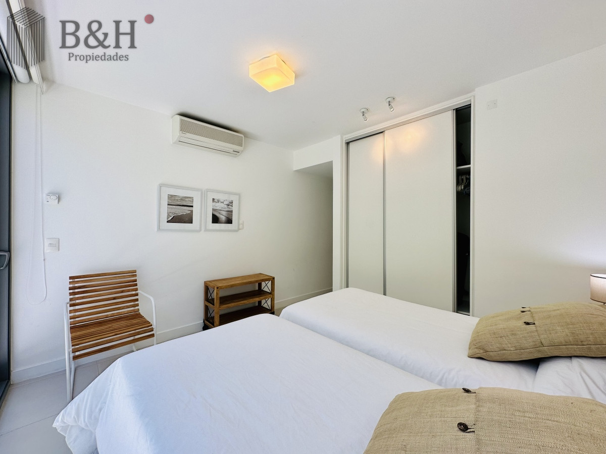 Apartamento ID.6877 - Venta y Alquiler temporario de apartamento moderno de dos dormitorios con parrillero en Punta Ballena