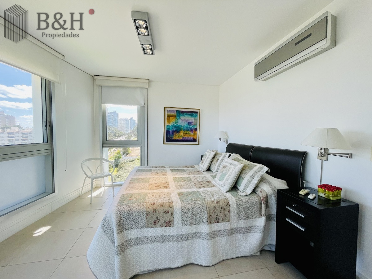 Apartamento ID.466 - Alquiler temporario de departamento premiun de tres dormitorios mas dependencia de servicio, Playa Brava