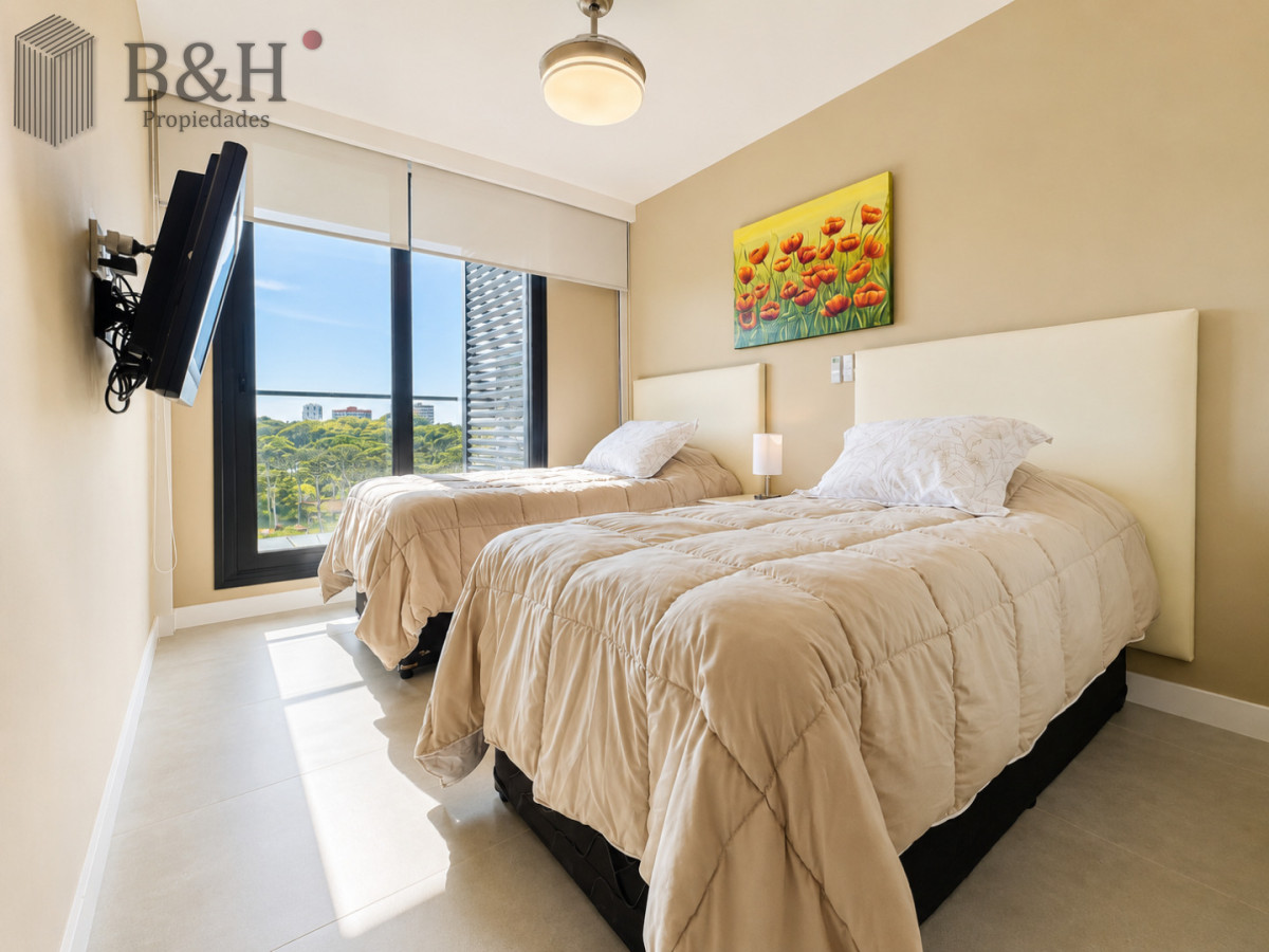 Apartamento ID.927 - Alquiler temporario de fabuloso departamento de dos dormitorios en Torre Venetian sobre Playa Mansa