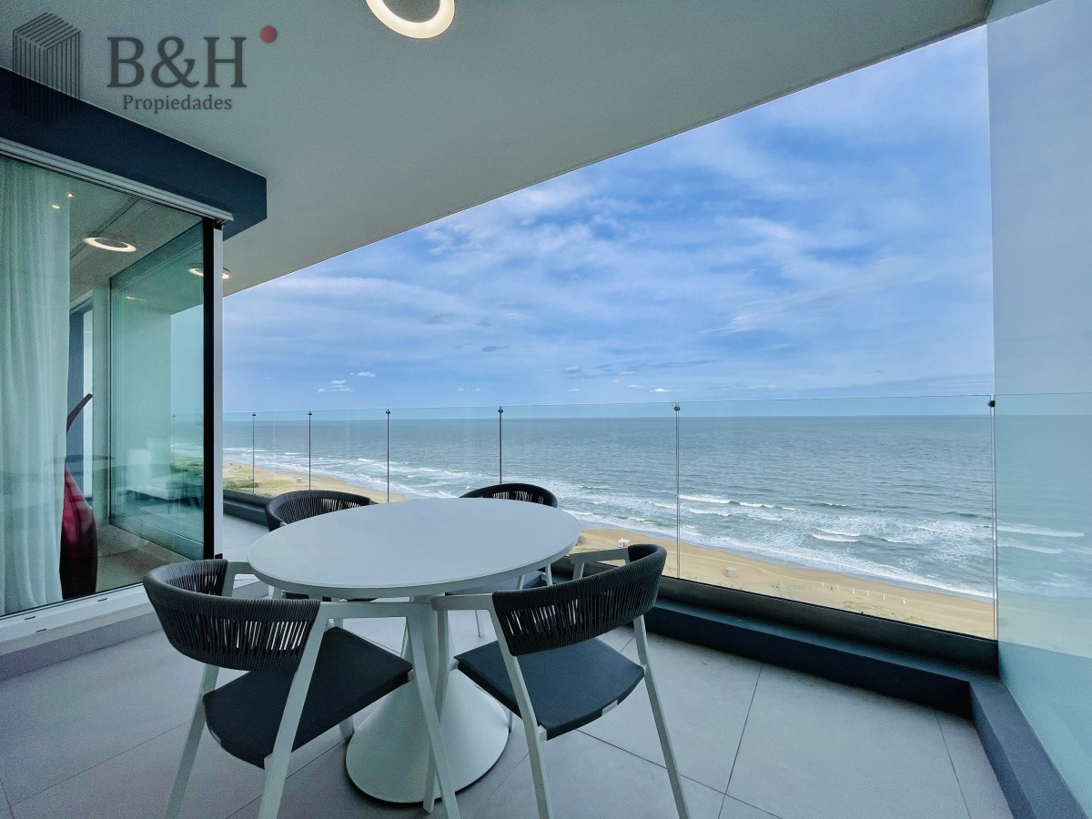 Apartamento ID.2301 - Venta Espectacular Apartamento Frente al Mar, 3 Dormitorios, Le Parc Punta del Este