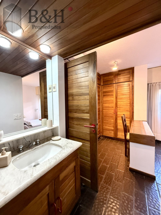 Apartamento ID.6932 - Apartamento en venta con alma de casa. Zona Península Punta del Este