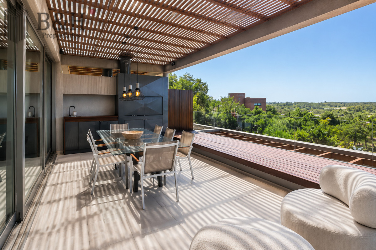 Apartamento ID.7754 - Apartamento de 3 Dormitorios, Parrillero de uso exclusivo y Jardín en Punta Ballena, Punta del Este