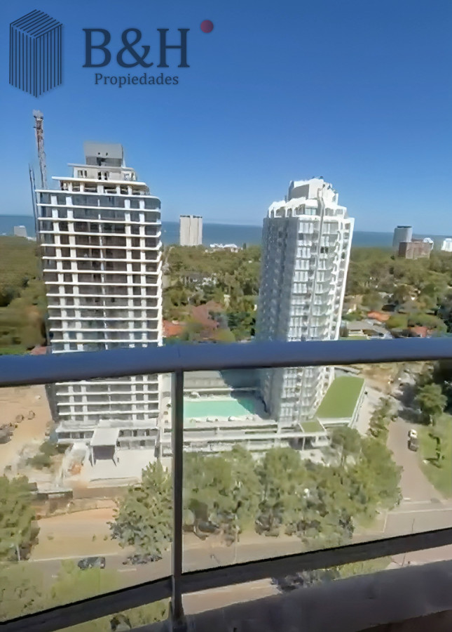 Apartamento ID.6935 - Apartamento moderno de 2 Dormitorios en Alquiler Anual sobre Roosevelt Punta del Este