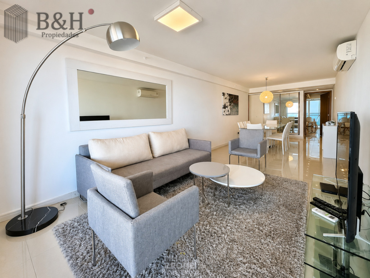 Apartamento ID.6032 - Alquiler temporal de apartamento de 2 dormitorios con parrillero en Playa Brava