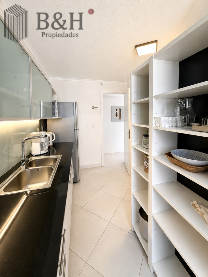 Apartamento ID.7203 - Apartamento luminoso con variedad de servicios en venta, 3 dormitorios, zona Roosevelt Playa Brava