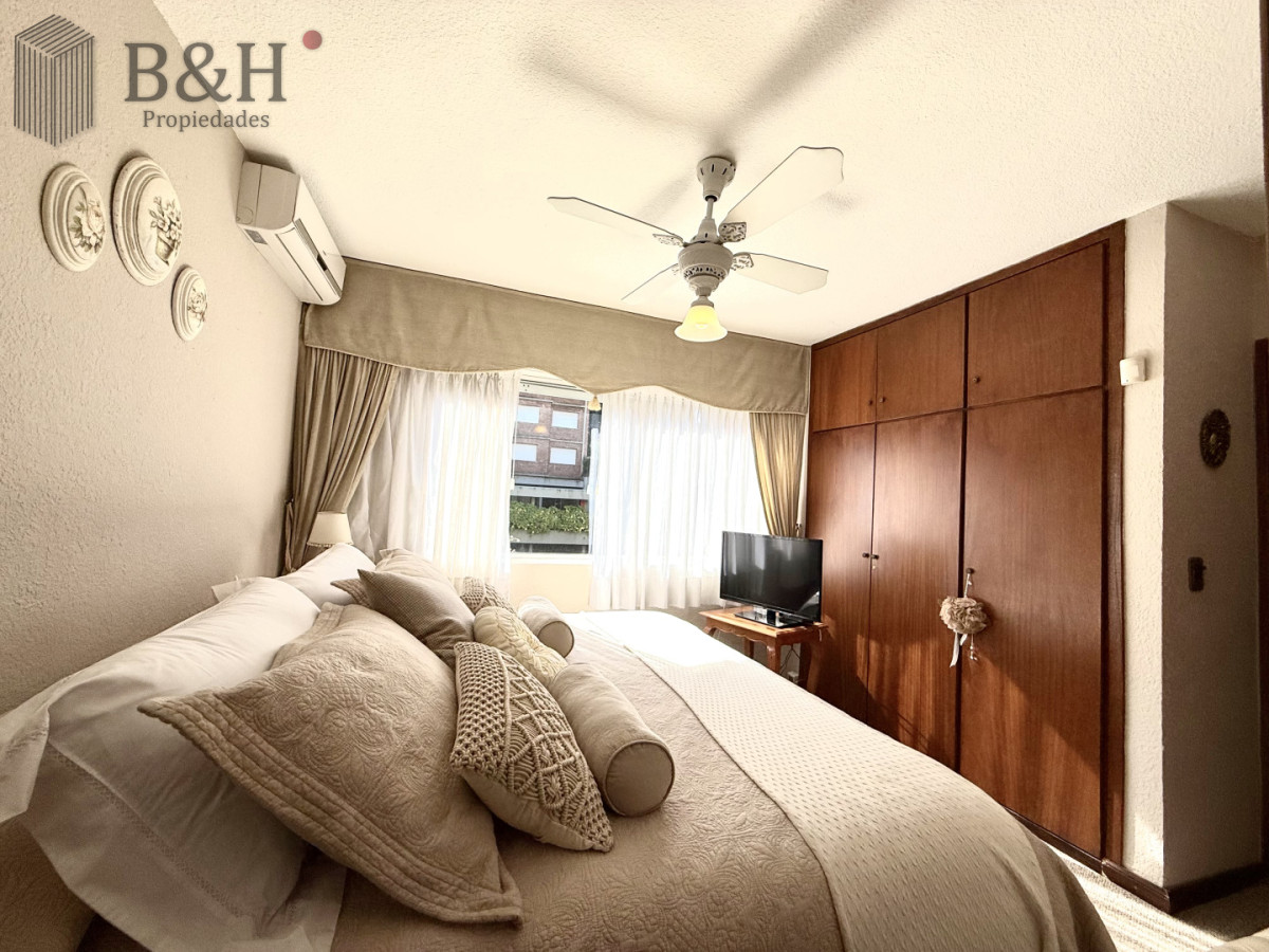 Apartamento ID.7163 - Apartamento en venta playa Mansa de 4 dormitorios y amplia terraza con parrillero propio 