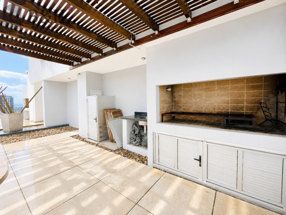 Apartamento ID.6895 - Alquiler temporario y venta de apartamento Penthouse en torre One, Playa Brava