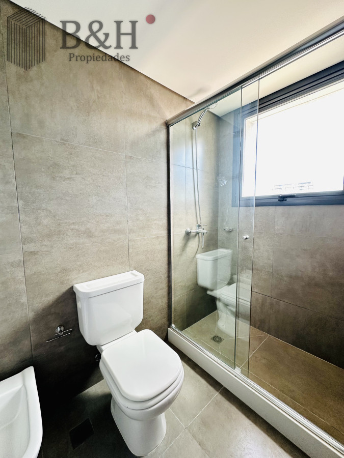 Apartamento ID.6873 - Venta de apartamento con vista al mar y muy luminoso de 2 dormitorios con 2 baños, Playa Brava Aidy Grill, Punta del Este