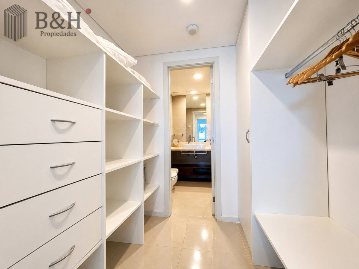 Apartamento ID.5297 - Moderno Apartamento de 2 Dormitorios sobre Roosevelt, a pasos de Playa Brava, en Alquiler Anual 