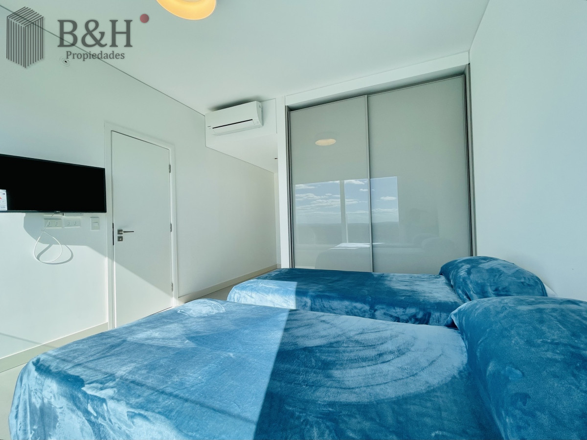 Apartamento ID.8158 - Exclusiva planta unificada Penthouse a estrenar en venta Playa Brava, Punta del Este