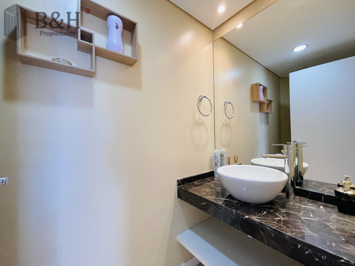 Apartamento ID.1717 - Alquiler temporario de apartamento piso alto de dos dormitorios con parrillero a gas en terraza, Playa Mansa 