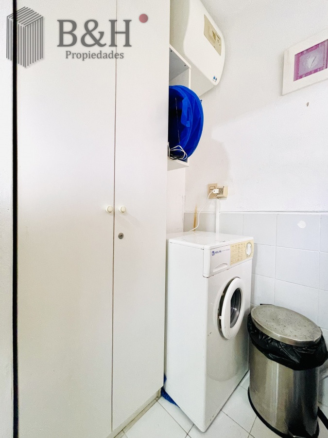 Apartamento ID.1629 - Apartamento de 2 Dormitorios en Península a Pocos Metros de Playa Brava - Venta