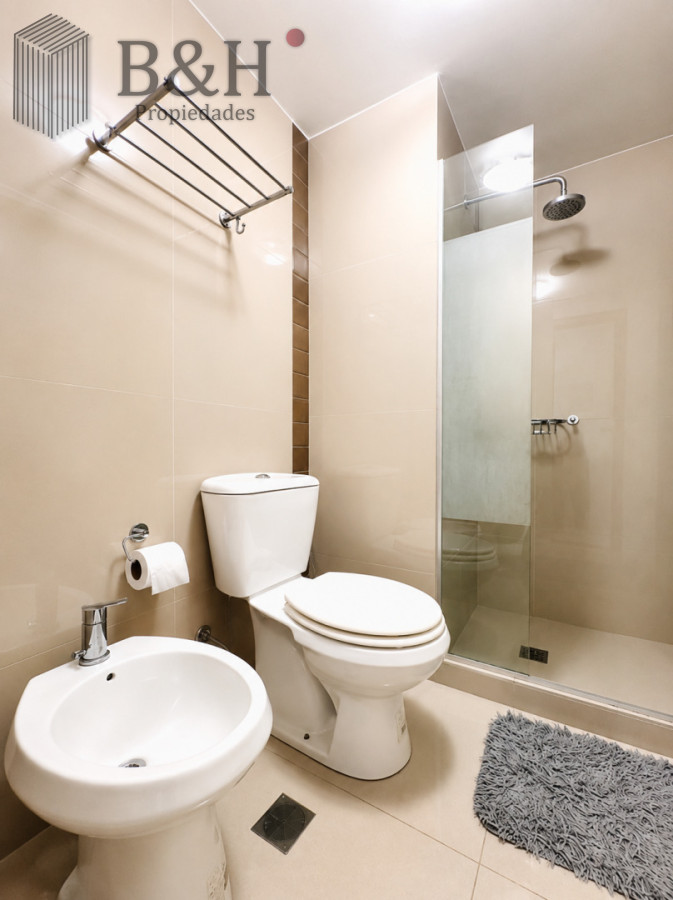 Apartamento ID.6888 - Venta de apartamento en Península de Punta del este con 3 dormitorios y 2 baños reciclado 