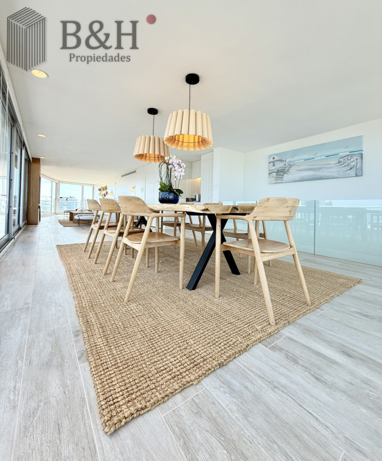 Apartamento ID.6402 - Apartamento Penthouse finamente decorado de 3 dormitorios con parrillero propio en alquiler temporario, Roosevelt Brava, Punta del Este