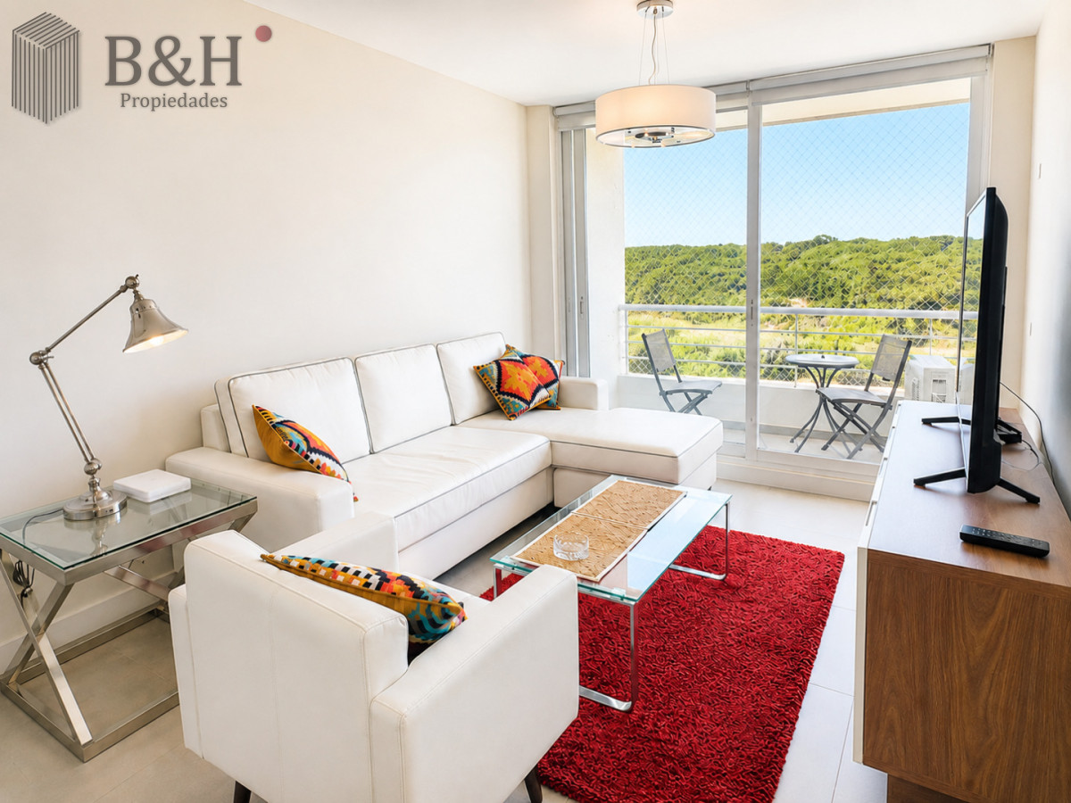 Apartamento ID.7935 - Apartamento de 2 Dormitorios en piso alto con excelentes amenities, a metros de Playa Mansa, Punta del Este