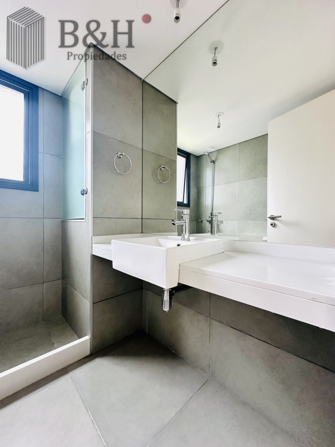 Apartamento ID.3710 - Apartamento de 2 Dormitorios Alquiler Anual, Playa Brava, Punta del Este