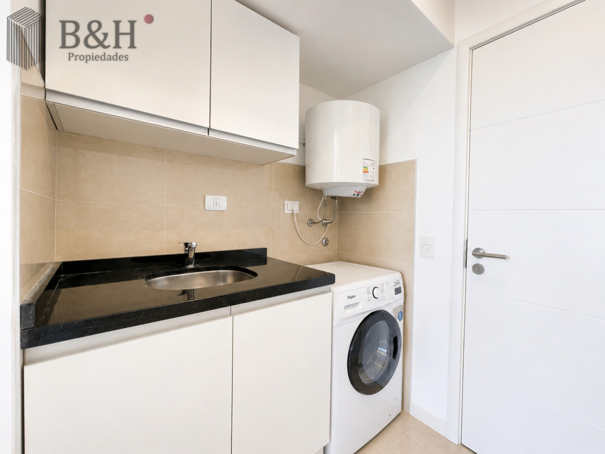 Apartamento ID.7890 - Penthouse de 3 Dormitorios con Barbacoa en Primera Línea del Mar, Playa Brava Punta del Este