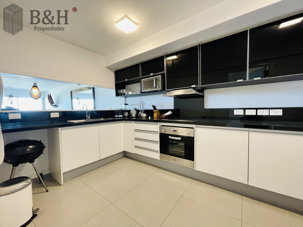 Apartamento ID.3421 - Alquiler temporario de Apartamento de 2 Dormitorios en edificio Silente Playa Brava