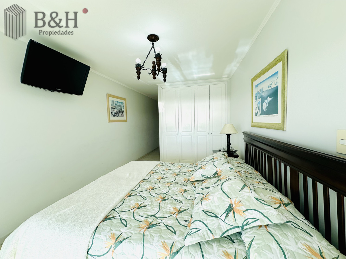 Apartamento ID.3748 - Alquiler temporario de Apartamento de 2 suites sobre Playa Mansa, Primera Línea