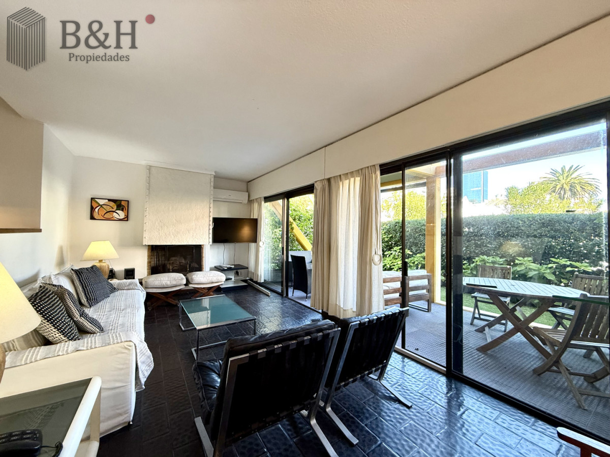 Apartamento ID.6932 - Apartamento en venta con alma de casa. Zona Península Punta del Este