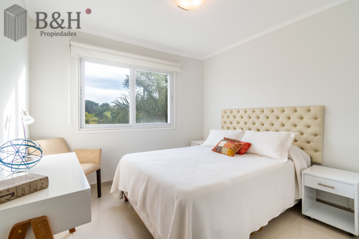 Apartamento ID.316 - Moderno Apartamento de 3 Dormitorios a Pocas Cuadras del Mar En Venta, Playa Brava