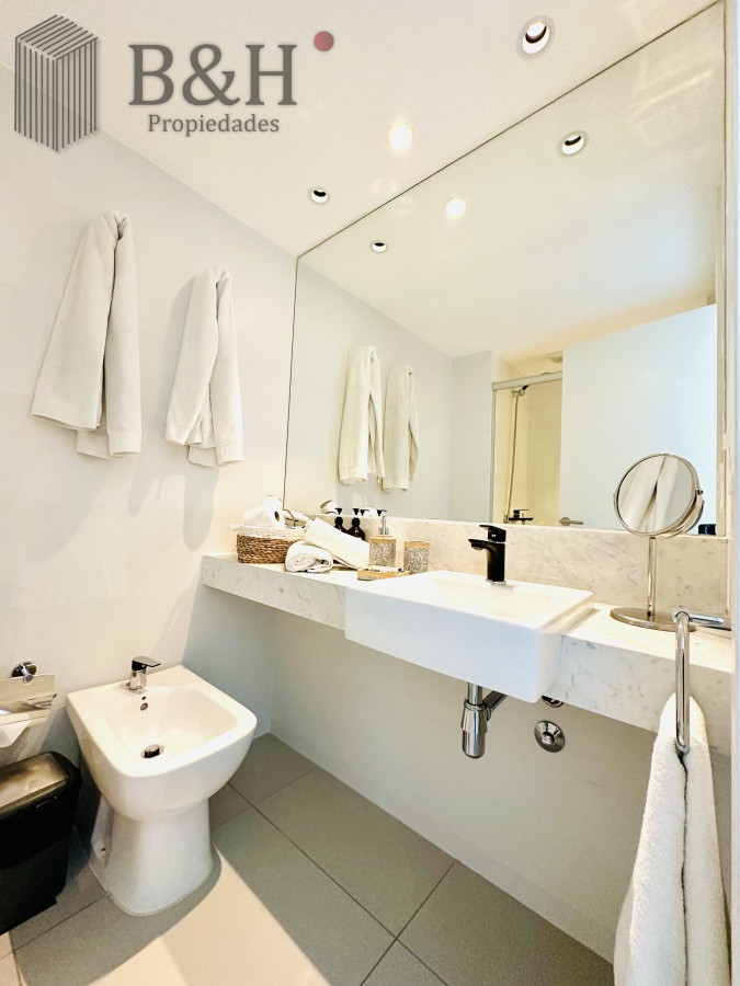 Apartamento ID.5760 - Alquiler temporal de apartamento nuevo de un dormitorio a pasos del Mar en playa Mansa zona Enjoy