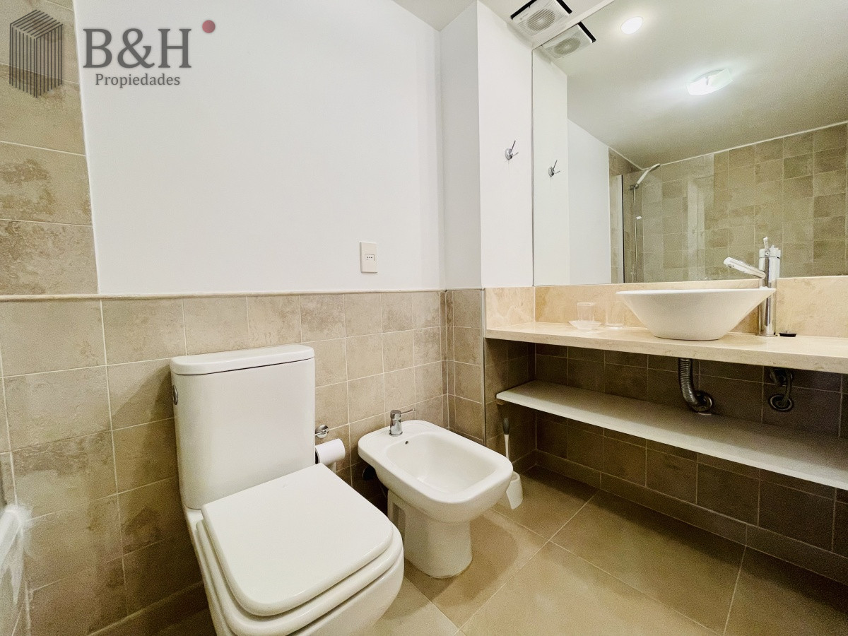 Apartamento ID.1543 - Venta y alquiler de apartamento de dos dormitorios con parrillero de uso exclusivo en Punta Ballena