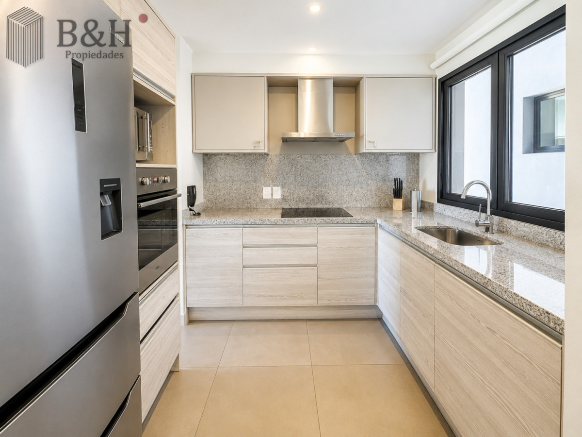 Apartamento ID.7935 - Apartamento de 2 Dormitorios en piso alto con excelentes amenities, a metros de Playa Mansa, Punta del Este
