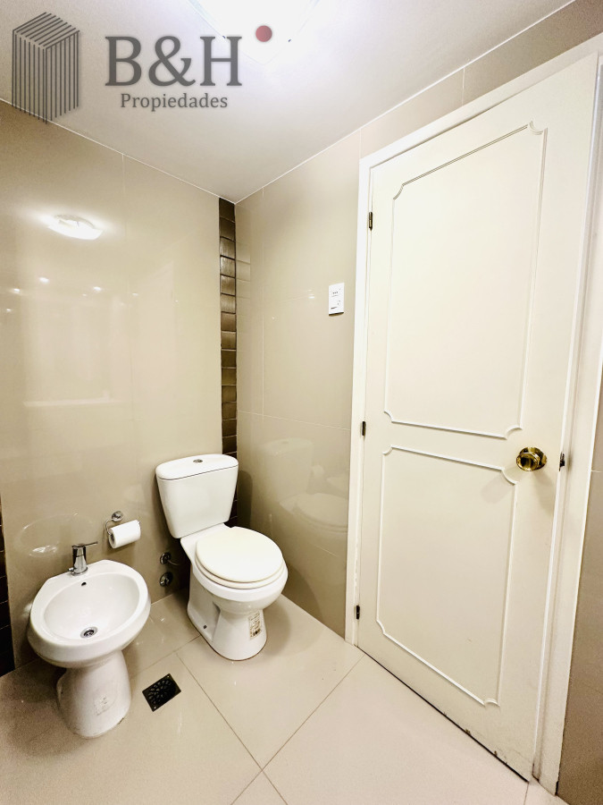 Apartamento ID.6888 - Venta de apartamento en Península de Punta del este con 3 dormitorios y 2 baños reciclado 