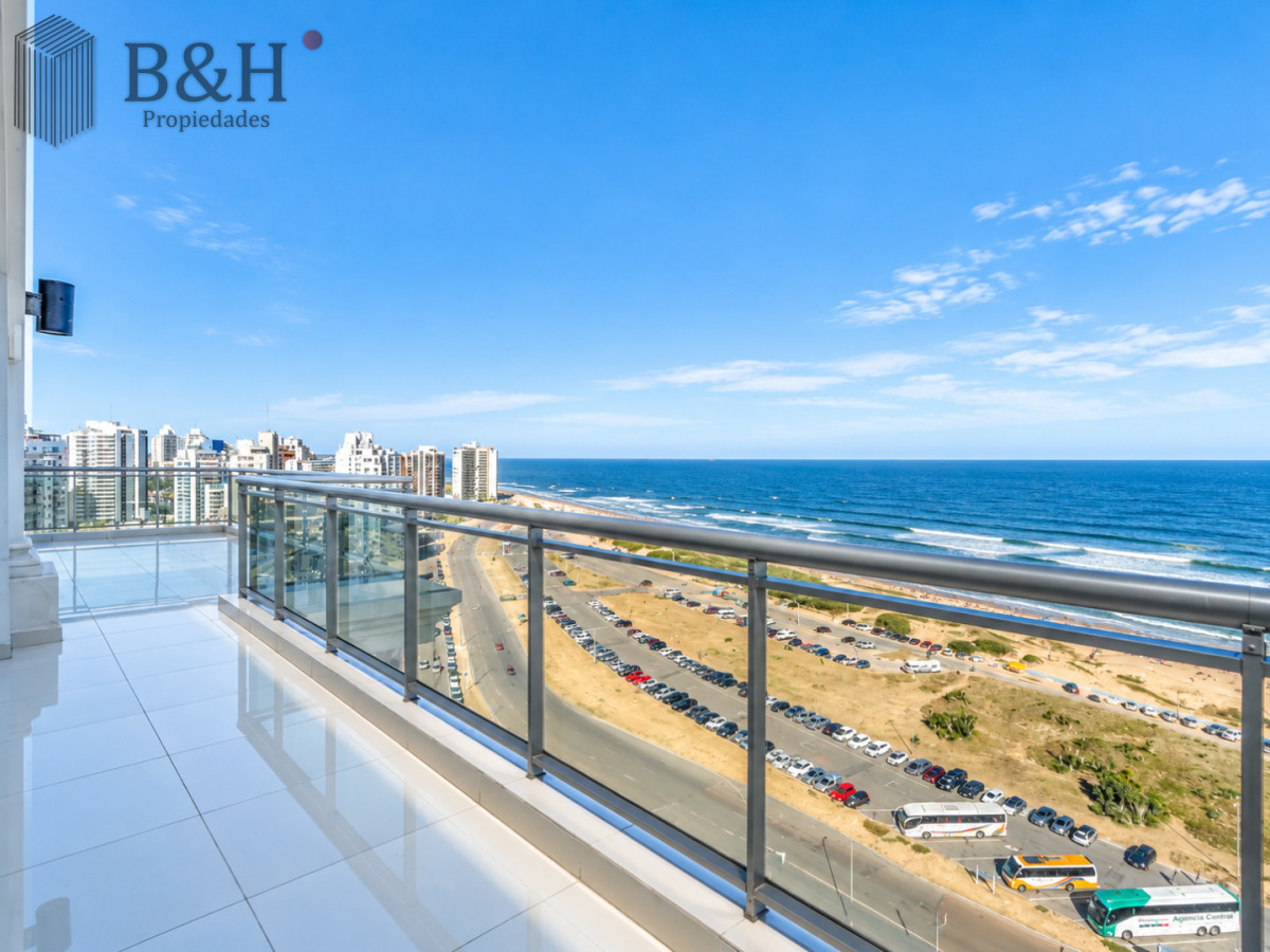 Apartamento ID.8147 - Penthouse Dúplex 5 Suites en Torre Imperiale, con Piscina Privada, Barbacoa y Vista al Mar. Playa Brava, Punta del Este