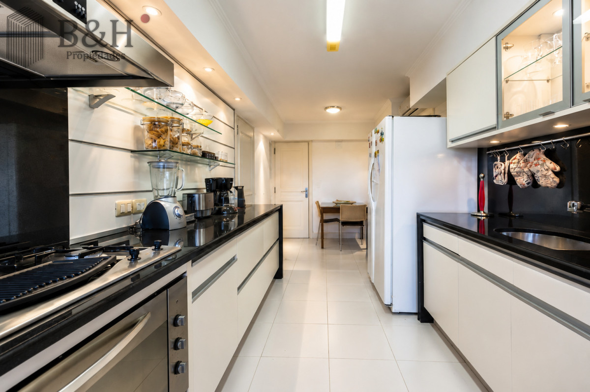 Apartamento ID.7942 - Exclusivo Penthouse de 6 Dormitorios y Barbacoa en Venta Frente al Mar, Rincón del Indio Punta del Este