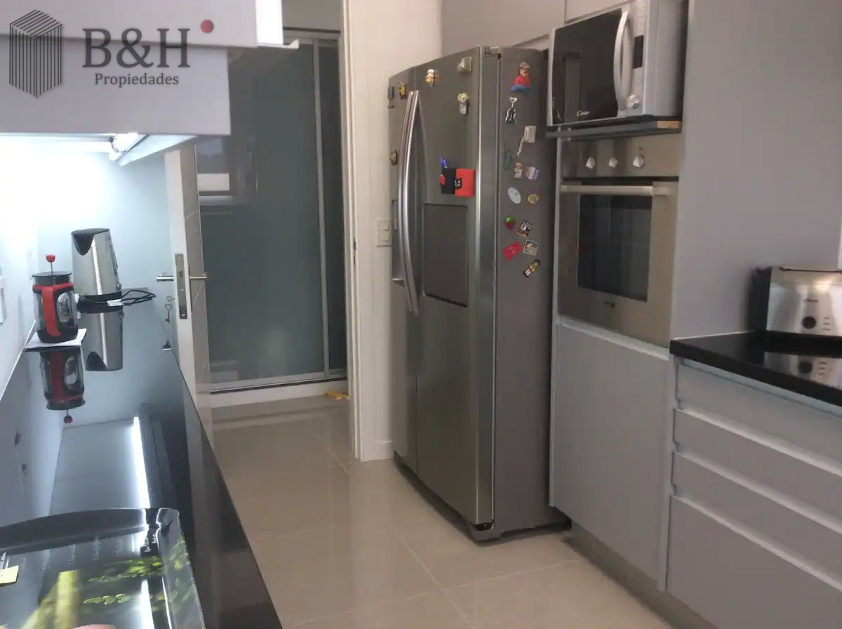 Apartamento ID.443 - Venta y alquiler de moderno departamento de tres dormitorios más dependencia a pasos de Playa Brava