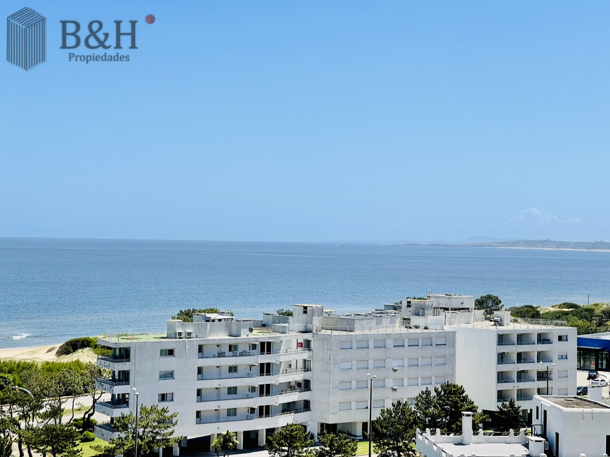 Apartamento ID.1397 - Alquiler temporario de excelente apartamento en torre Le Jardin de Playa Mansa, Punta del Este